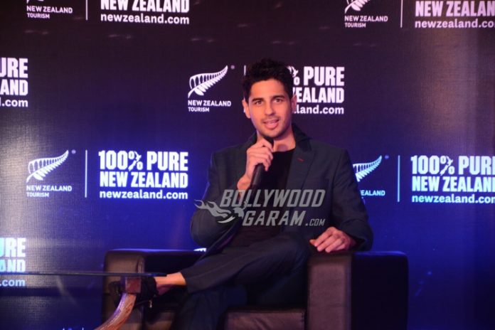 Siddharth Malhotra Pune1 (1)