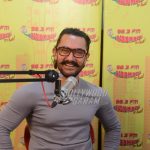 Aamir Khan promotes Secret Superstar at Radio Mirchi Studio