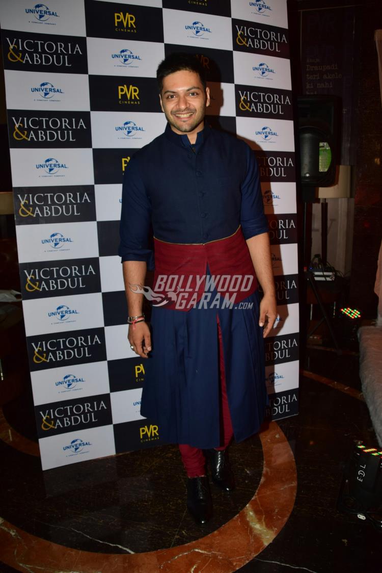 Ali Fazal hosts special screening of Victoria and Abdul in Mumbai