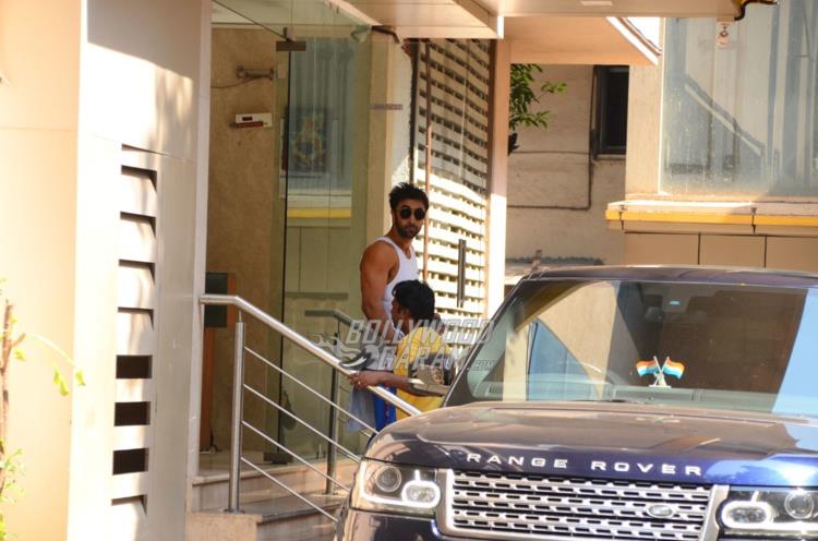 In pictures: Ranbir Kapoor gets snapped post dance rehearsal