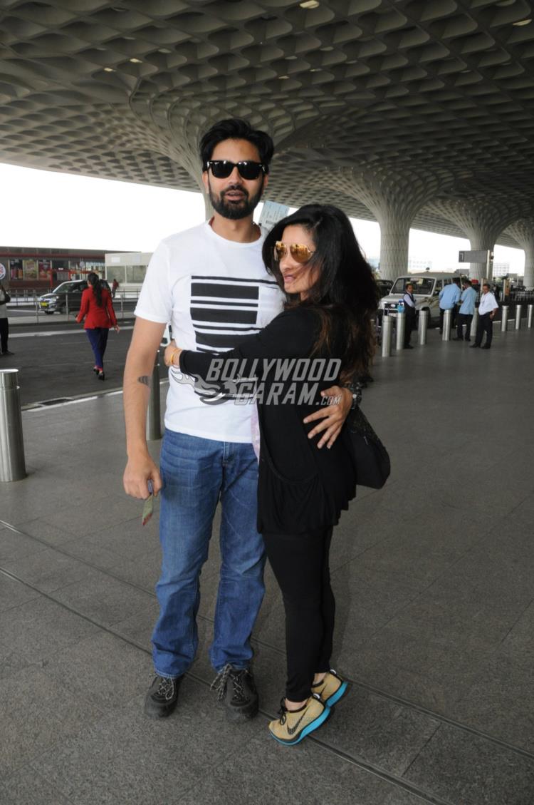 Riya Sen And Husband Shivam Tewari Hug And Pose For Cameras At Airport