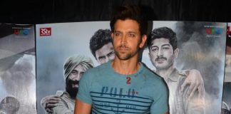 Hrithik Roshan to host party for Anand Kumar’s students who cracked IIT-JEE exam