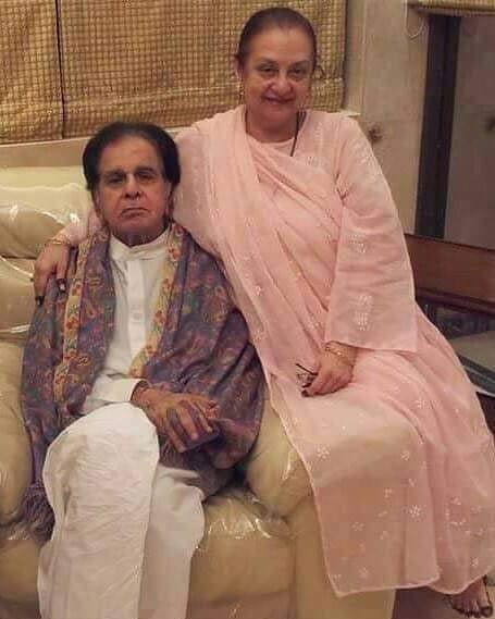 Dilip Kumar turns 96 - Close friends and family member to ...