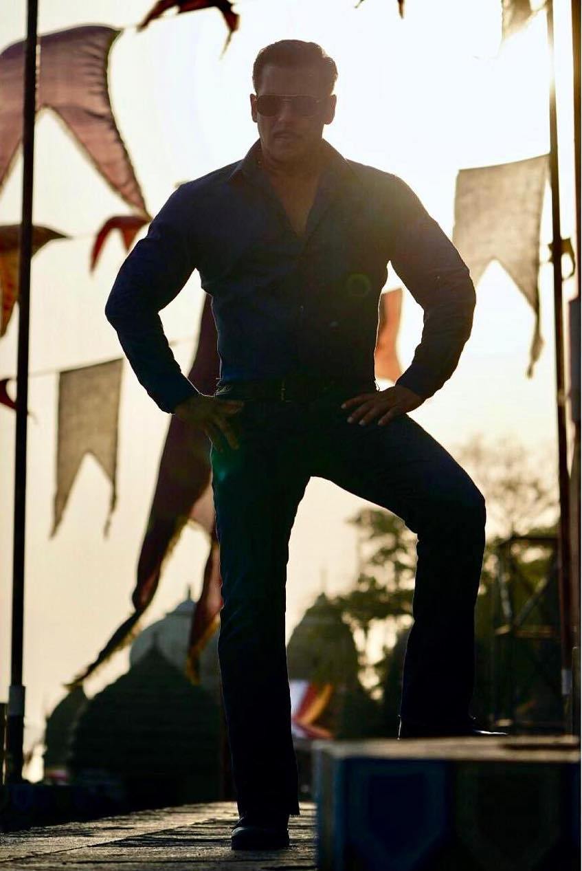 Salman Khan shares new still from Dabangg 3