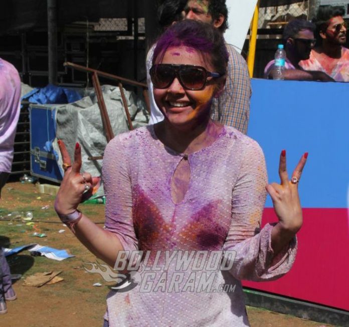 celebs-EKta-Holi1